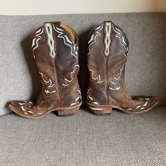 Boulet Shoes - Womens Western Boulet Cowboy Boots, barely worn, excellent condition, Mid calf.